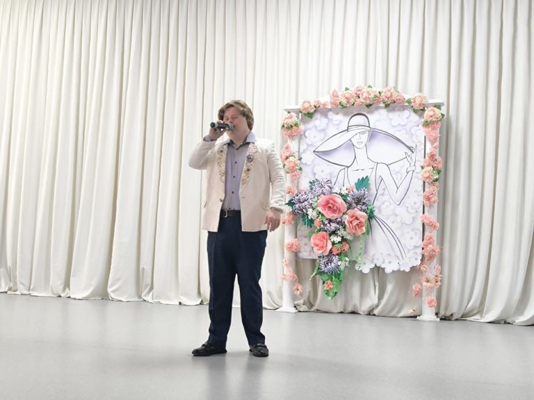 e8930cef-791d-428d-a26c-0af3b49619ea