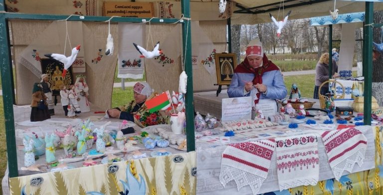 e9f35741-dc7c-4383-ad3a-b41807a2e414